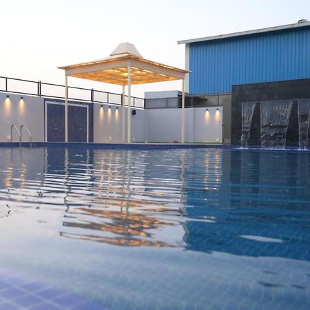 Golden Park Hotel & Resort Māldah Exteriér fotografie