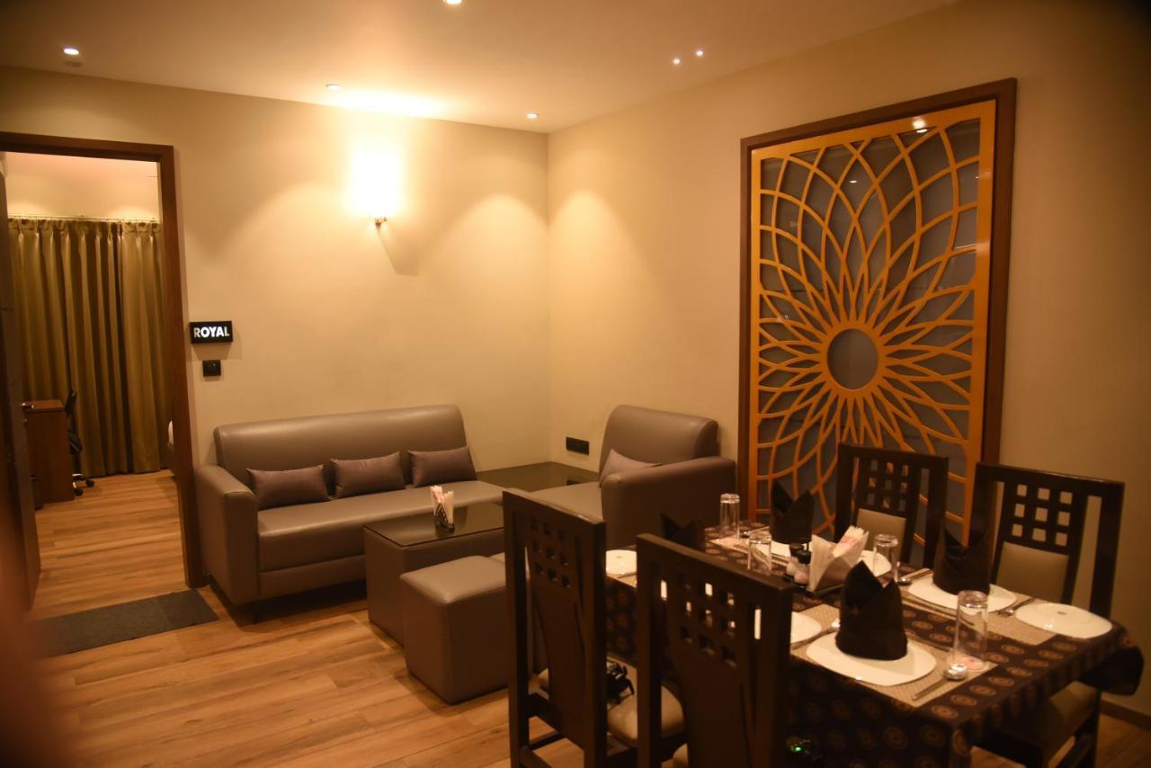 Golden Park Hotel & Resort Māldah Exteriér fotografie